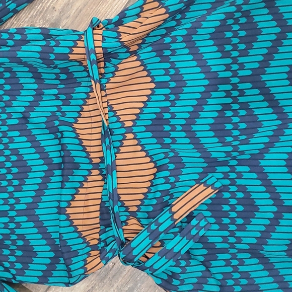 Collective Concepts Dress - Picture 2 of 5